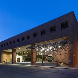 Fogelman Executive Center Hotel Memphis Exterior photo