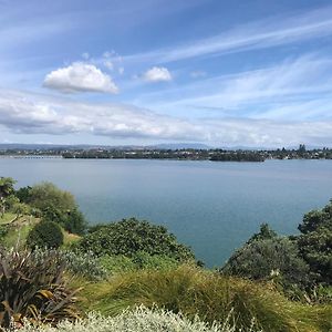 Water & City Lights Studio Apartment Tauranga Exterior photo