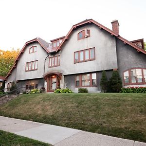 Leonard At Logan House Bed & Breakfast Grand Rapids Exterior photo