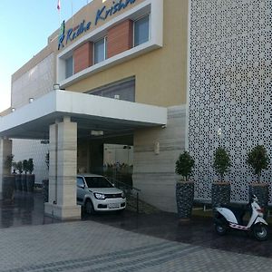 Club Mahindra Dwarka Hotel Exterior photo