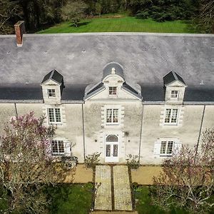 Chateau De La Grand'Cour Bed & Breakfast Grandchamp-des-Fontaines Exterior photo