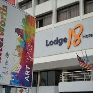 Lodge 18 Hotel Butterworth Exterior photo