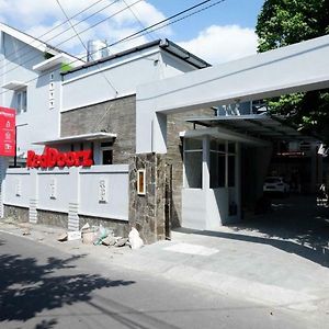 Reddoorz Near Solo Square 3 Hotel Bonorejo Exterior photo