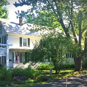 Carriage Barn Inn Keene Exterior photo