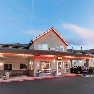 Super 8 By Wyndham Gresham/Portland Area Or Hotel Exterior photo