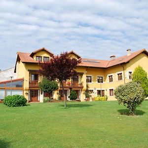 Posada Cabarceno Hotel Exterior photo