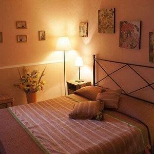 Bed & Breakfast Ricomincio Da 3 Hotel Formia Exterior photo