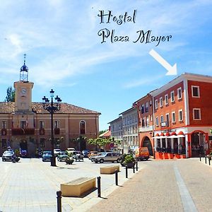 Hostal Plaza Mayor Hotel Carrion De Los Condes Exterior photo