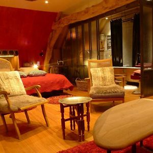 Les Insolites De Coco Bed & Breakfast La Lande-de-Goult Exterior photo