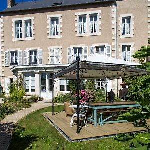 La Brasserie Chambre D'Hotes De Delphine Bed & Breakfast Saulge Exterior photo