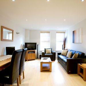 2 Bed 2 Bath At Pelican Hse In Newbury - Free Secure, Allocated Parking Apartment Exterior photo