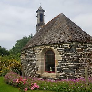 Gite Atypique Dans Une Chapelle Villa Briec Exterior photo