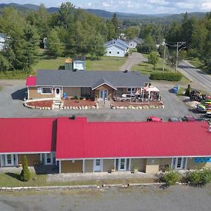 Le Saint Alex Motel Exterior photo