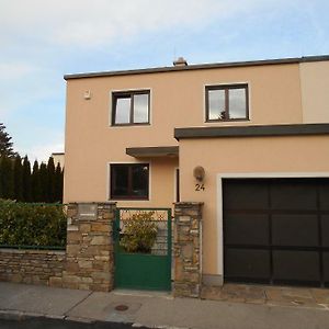 Perchtoldsdorf Schnell-Bahn / Bahnhof Liesing Apartment Exterior photo