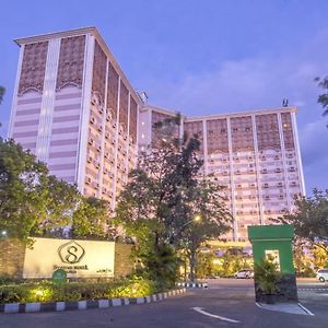 Lorin Syariah Solo Hotel Exterior photo