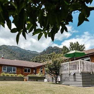 The Nunnery Hotel Te Aroha Exterior photo