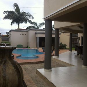 Four Pillars Lodge Lusaka Exterior photo