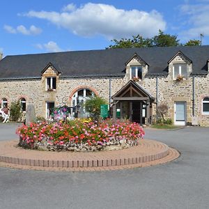 Au Relais Du Gue De Selle Hotel Mezangers Exterior photo