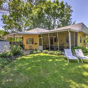 Spruce Haven Cottage Walk To Mississippi River! Bellevue Exterior photo