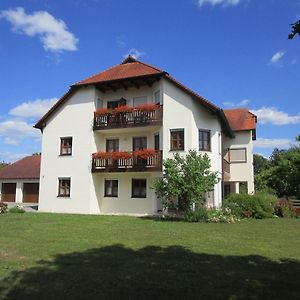 Pension Eva Hotel Neuhaus am Inn Exterior photo