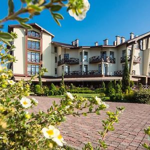 Optima Collection Park Hotel Ivano-Frankivsk Exterior photo