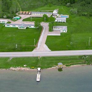 Cabot Trail Motel Baddeck Exterior photo