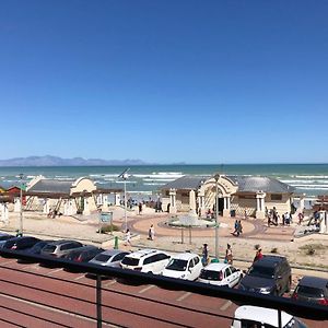 At The Beach - Muizenberg Apartment Cape Town Exterior photo